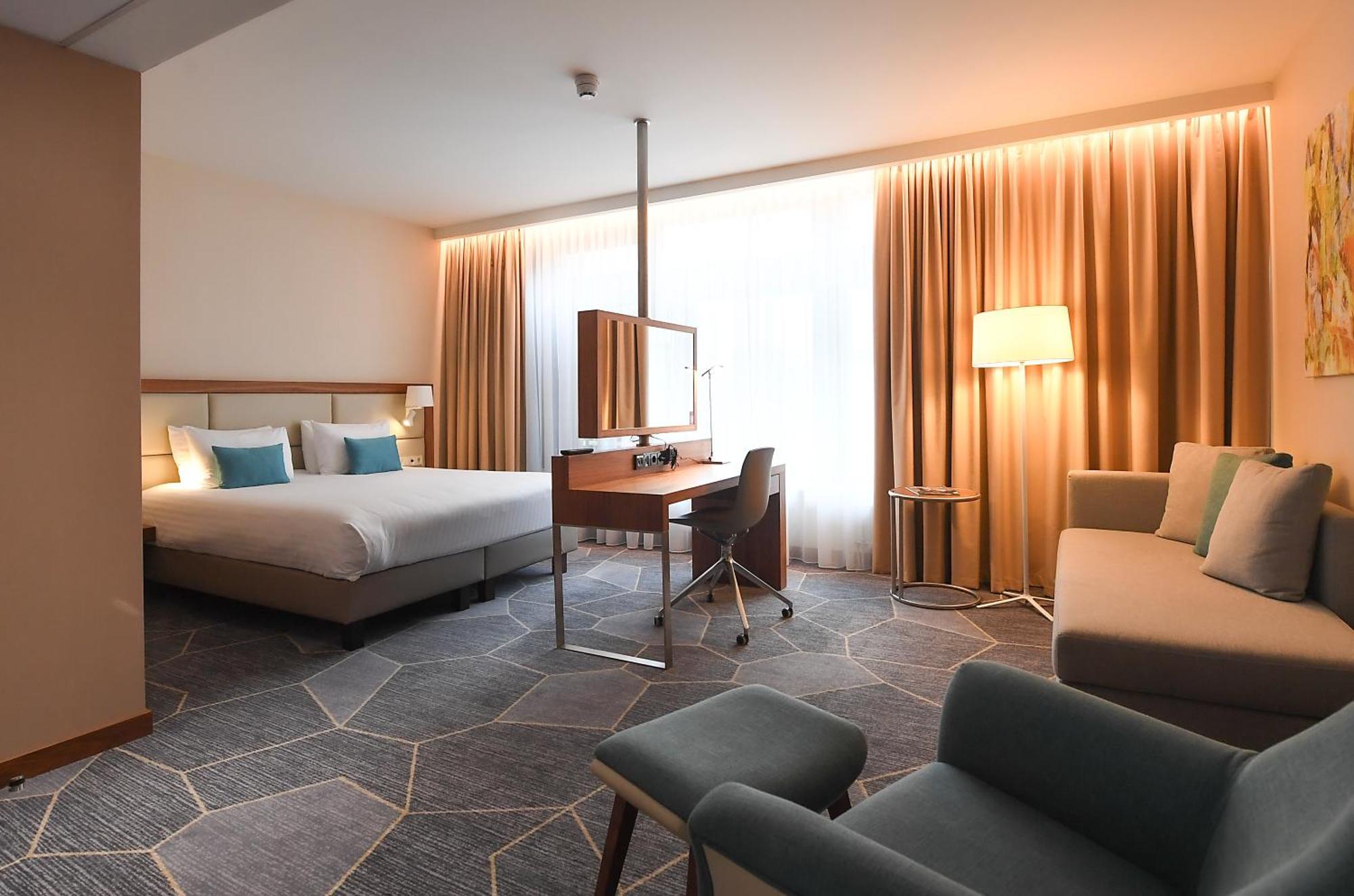 Crowne Plaza Maastricht By Ihg Hotel Ngoại thất bức ảnh
