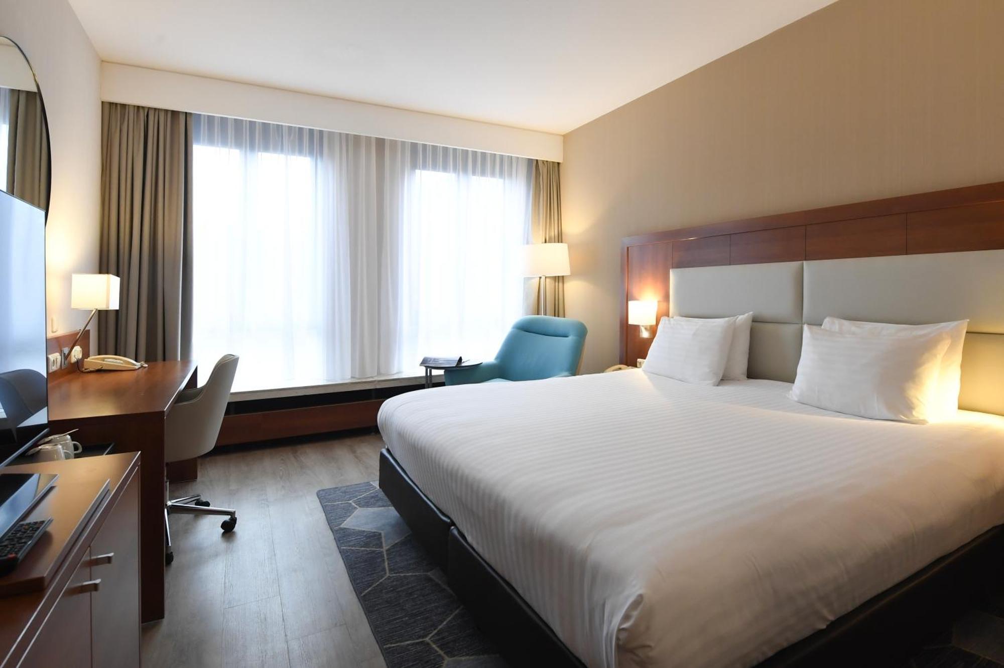 Crowne Plaza Maastricht By Ihg Hotel Ngoại thất bức ảnh