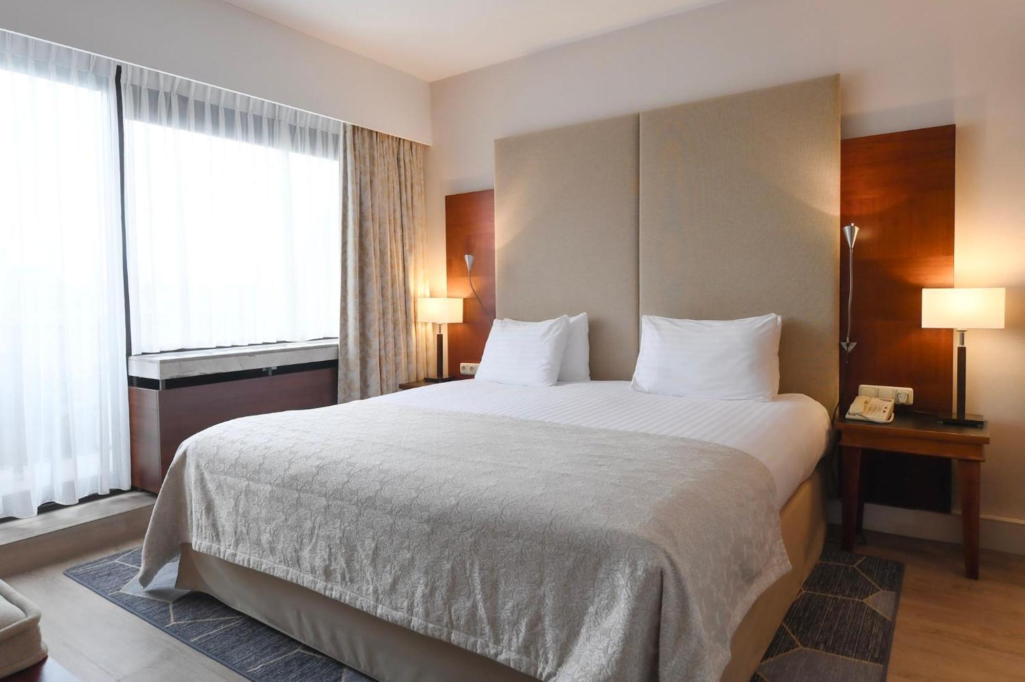 Crowne Plaza Maastricht By Ihg Hotel Ngoại thất bức ảnh