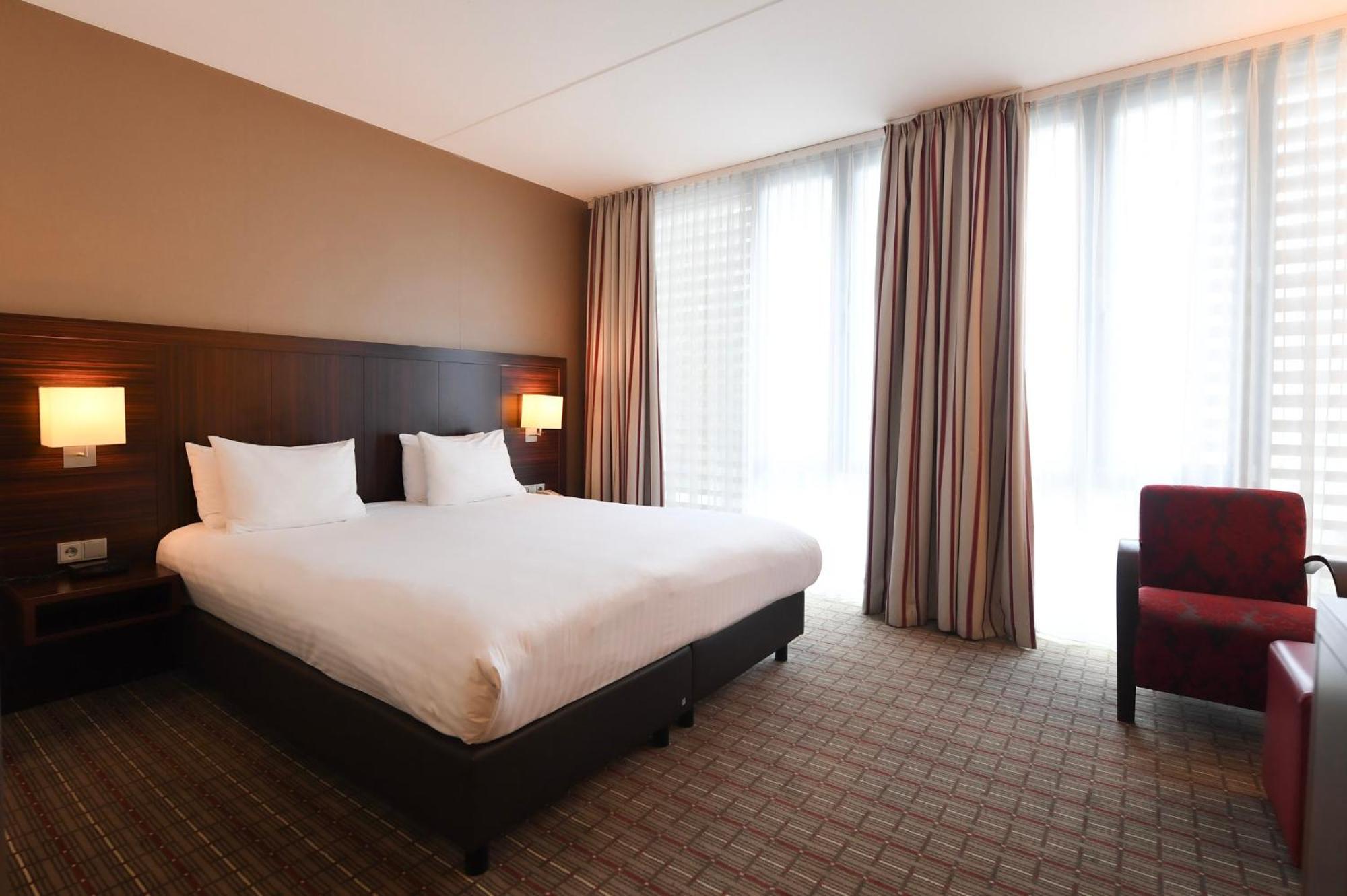 Crowne Plaza Maastricht By Ihg Hotel Ngoại thất bức ảnh
