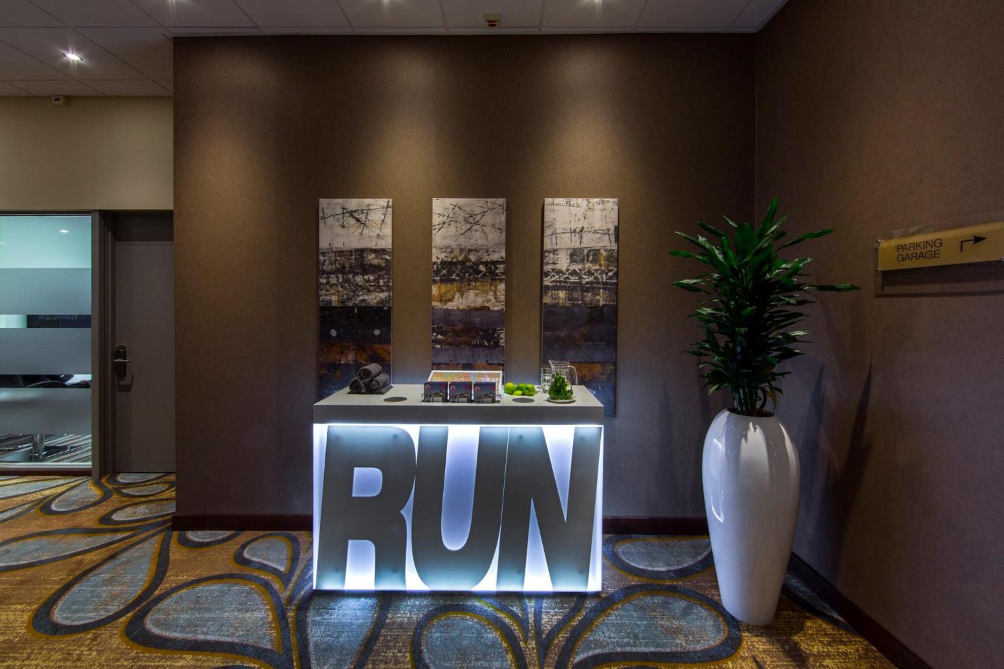 Crowne Plaza Maastricht By Ihg Hotel Ngoại thất bức ảnh