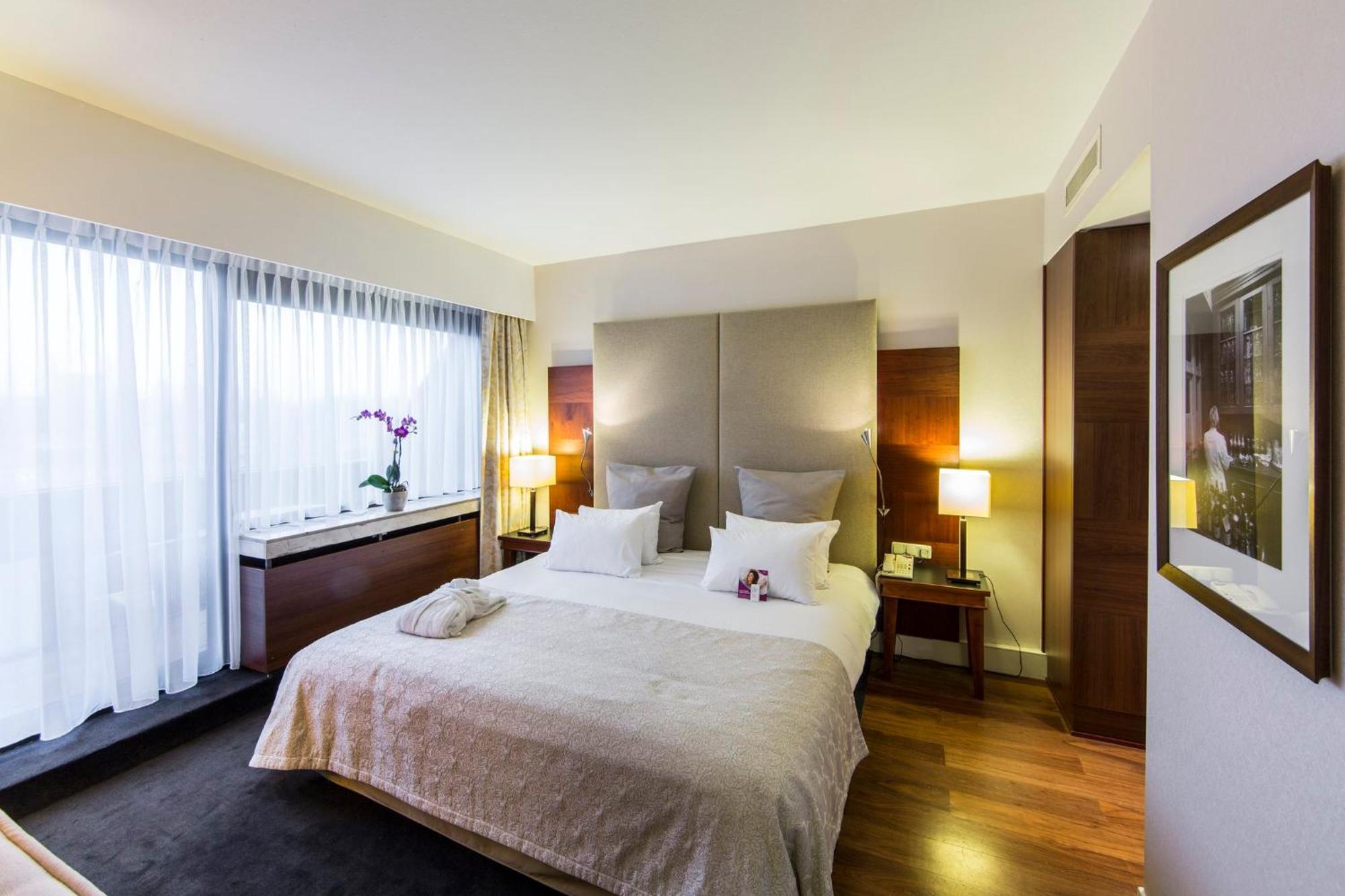 Crowne Plaza Maastricht By Ihg Hotel Ngoại thất bức ảnh