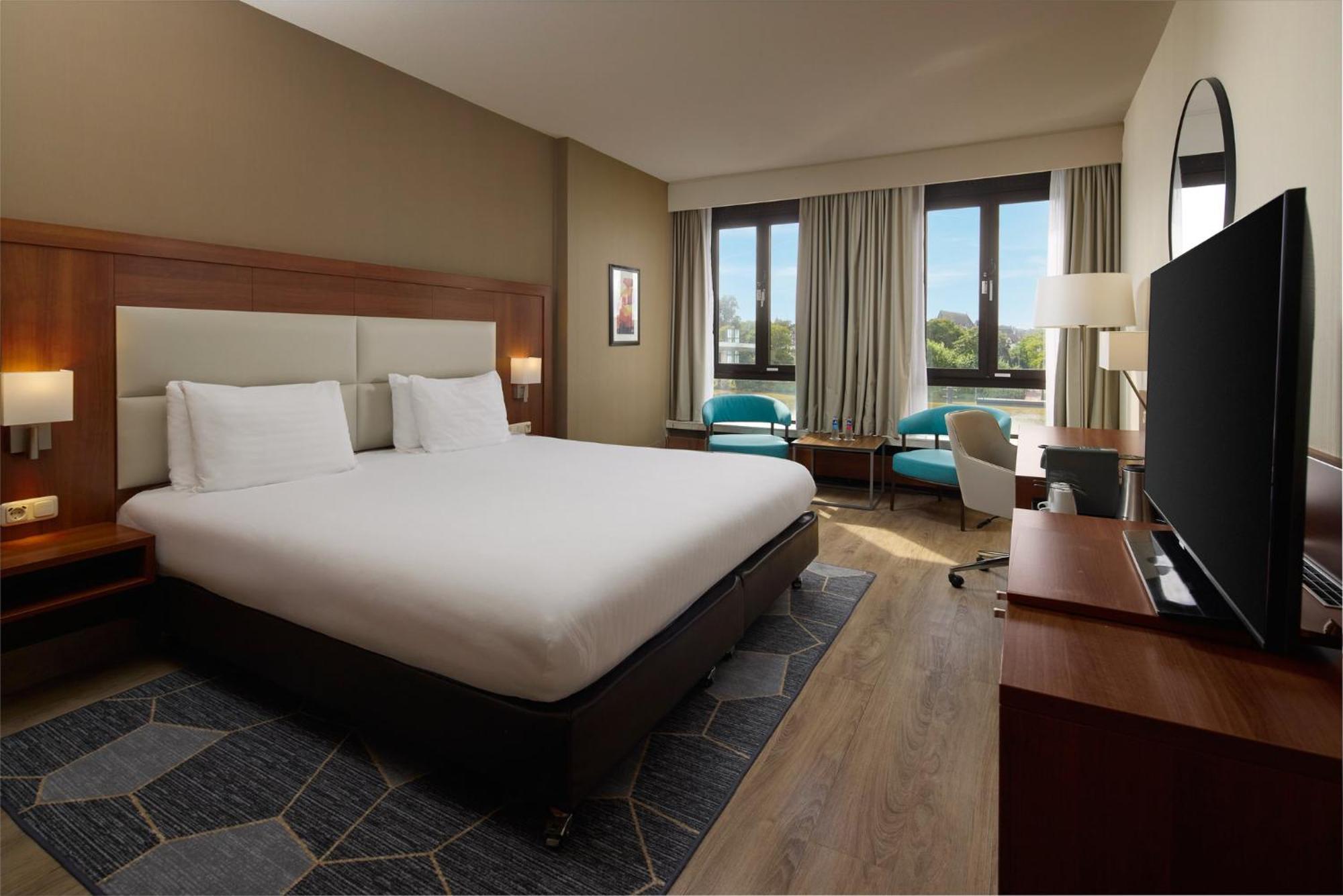 Crowne Plaza Maastricht By Ihg Hotel Ngoại thất bức ảnh