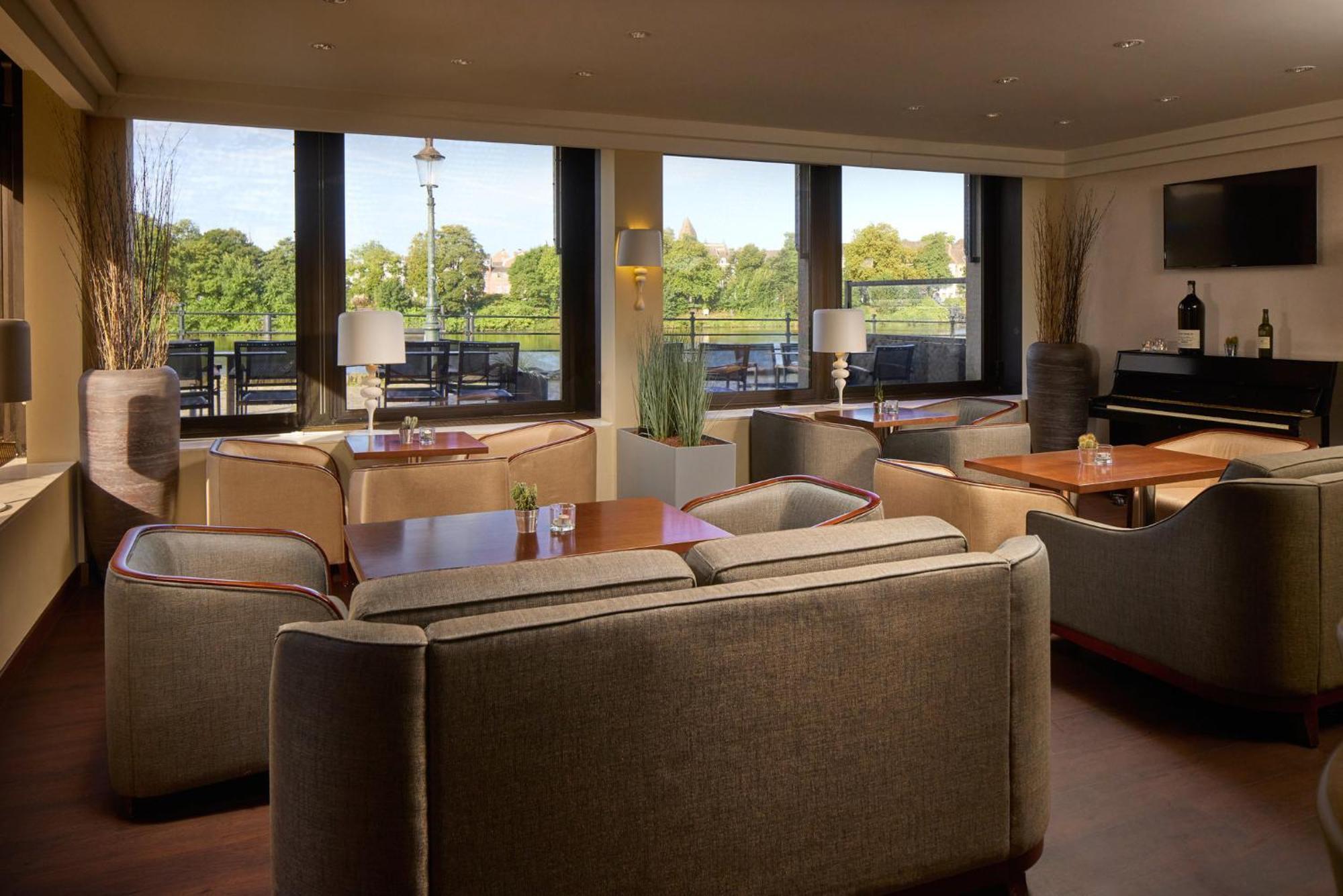 Crowne Plaza Maastricht By Ihg Hotel Ngoại thất bức ảnh