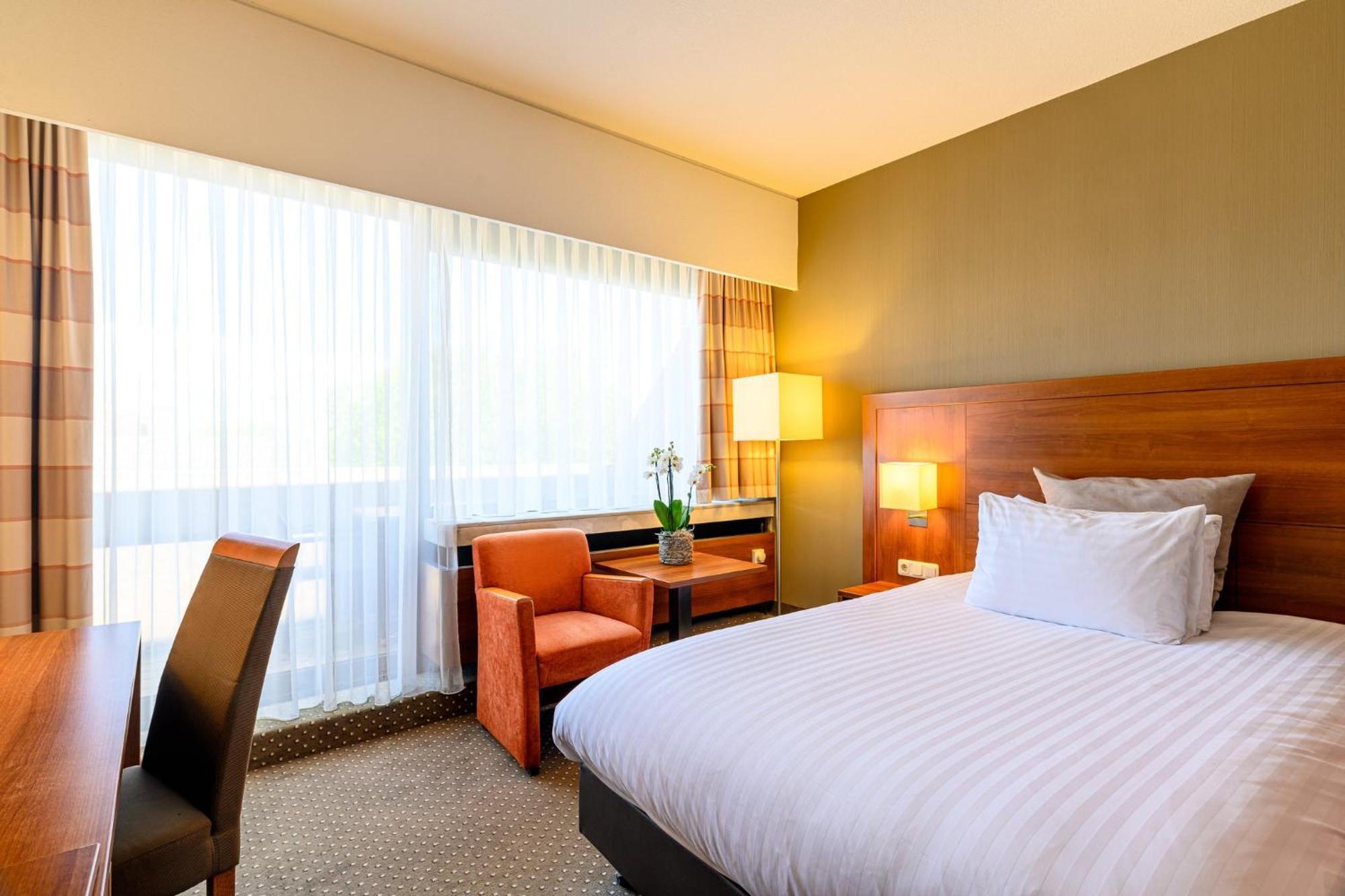 Crowne Plaza Maastricht By Ihg Hotel Ngoại thất bức ảnh