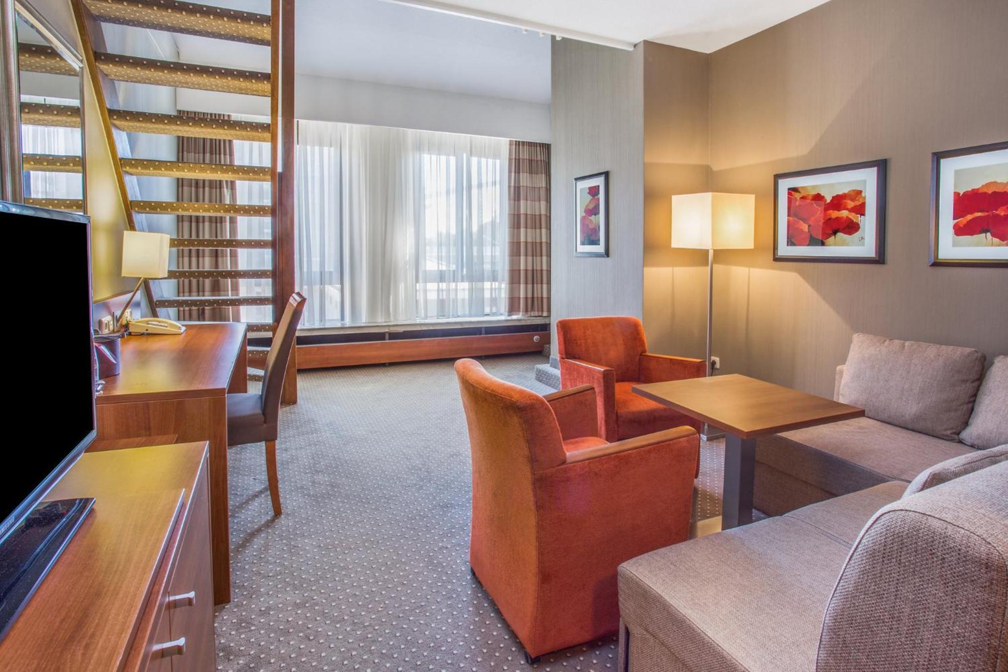Crowne Plaza Maastricht By Ihg Hotel Ngoại thất bức ảnh
